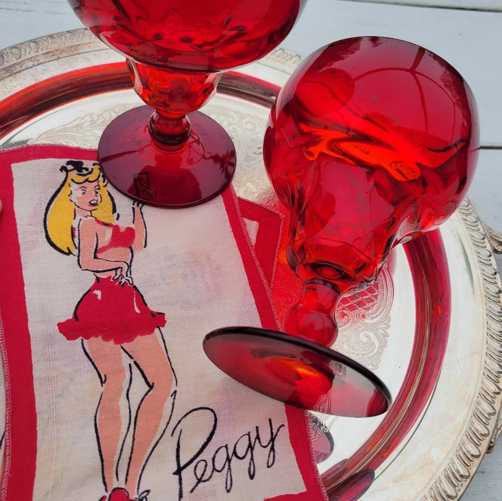 Vintage Pin-Up Girl Cocktail Napkins by Dewan 